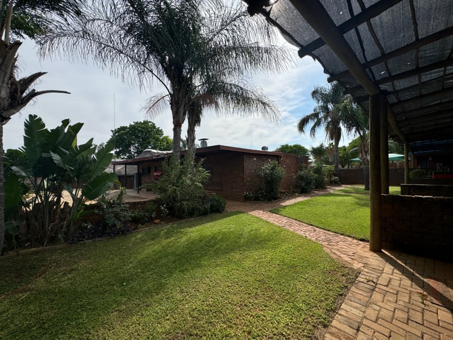 Commercial Property for Sale in Hartbeespoort Rural North West